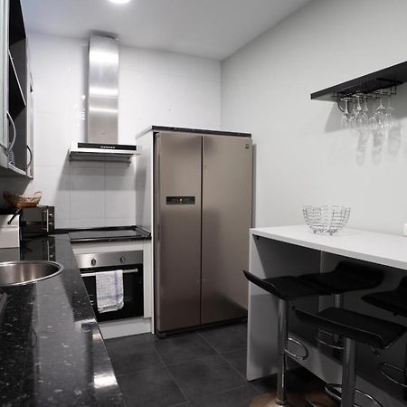Centrico, Junto A Estacion De Bus/Tren, Y Playas Apartment Сан Себастиан Екстериор снимка