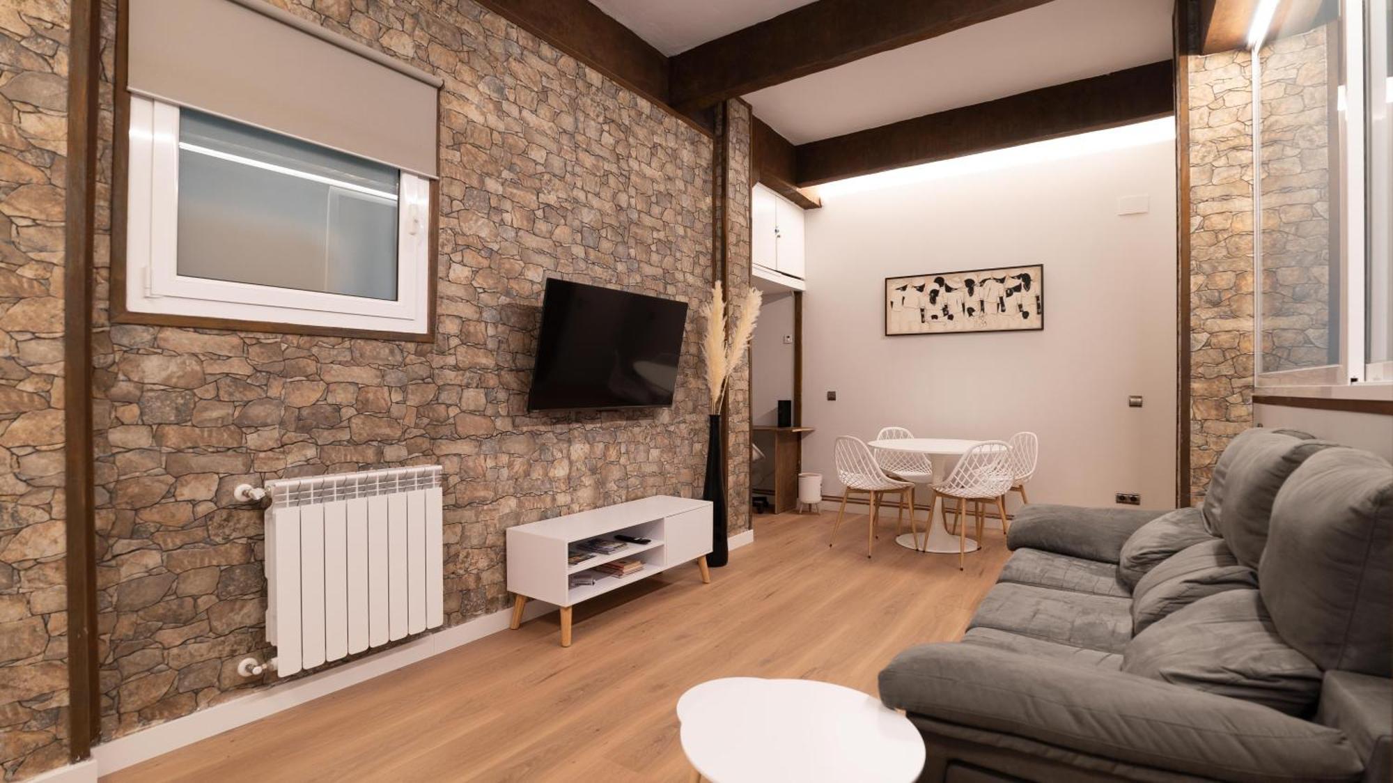Centrico, Junto A Estacion De Bus/Tren, Y Playas Apartment Сан Себастиан Екстериор снимка