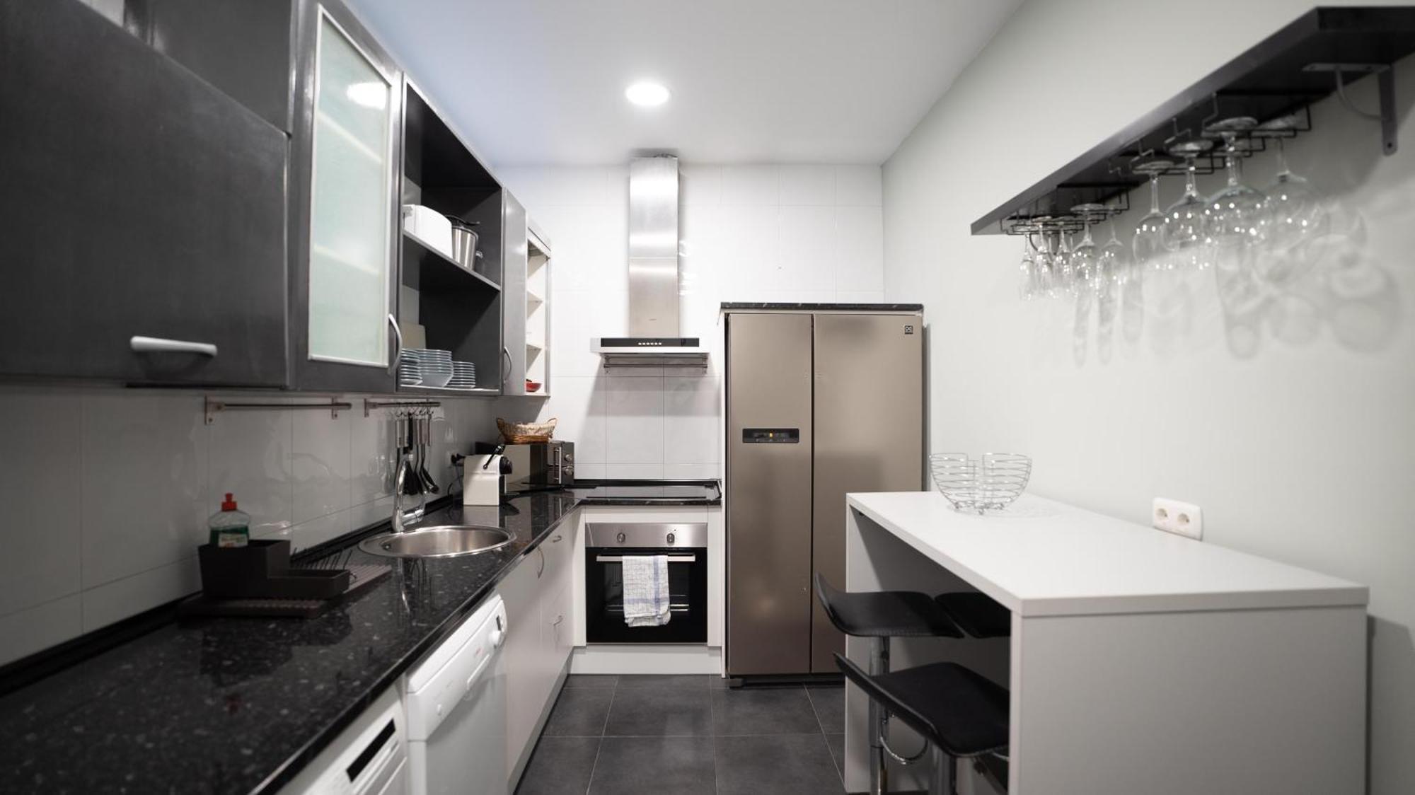 Centrico, Junto A Estacion De Bus/Tren, Y Playas Apartment Сан Себастиан Екстериор снимка